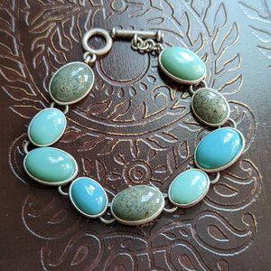 VINTAGE Brushed Silver Chain Linked Turquoise Oval Stones Bracelet Toggle Clasp